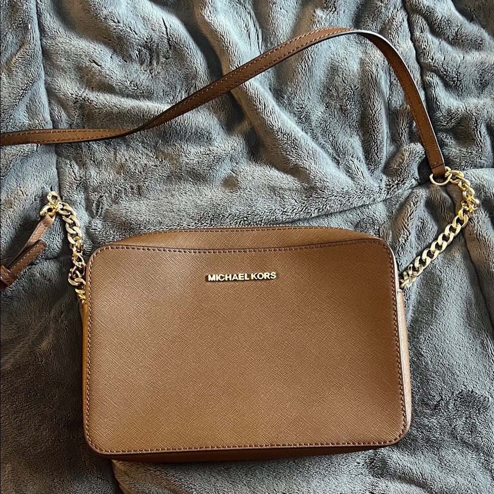 Michael Kors Jet Set Large Saffiano Leather Crossbody Bag
